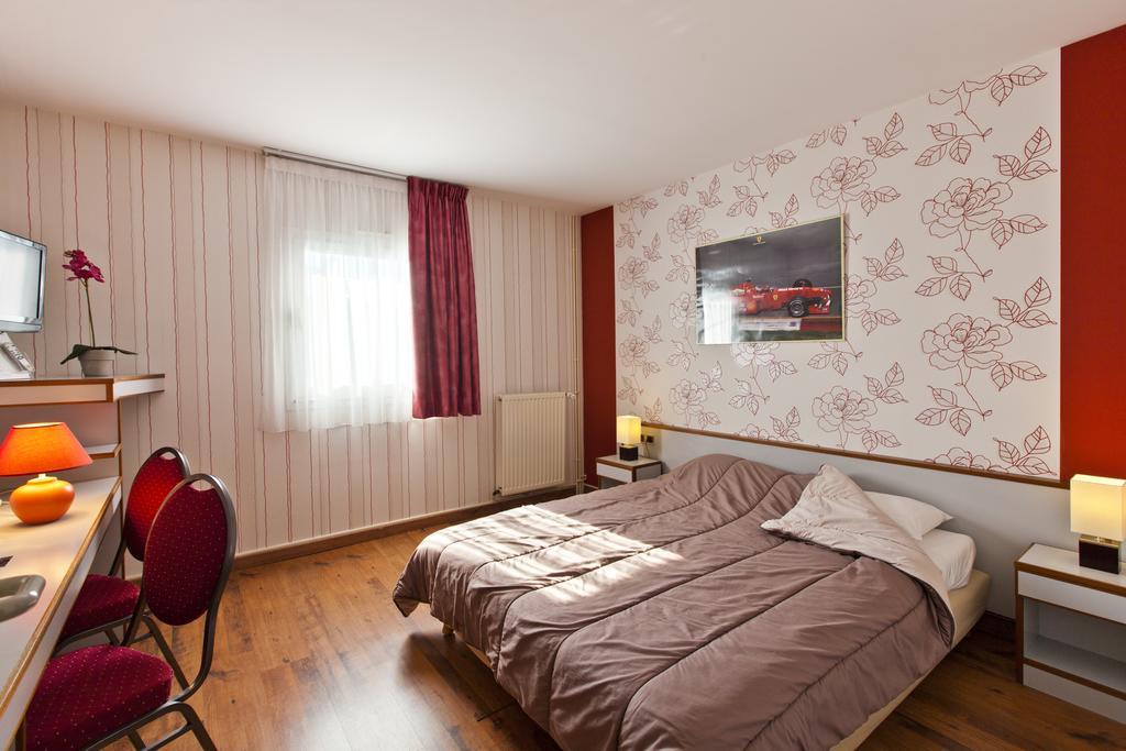 Cit'Hotel Du Circuit Magny-Cours Luaran gambar