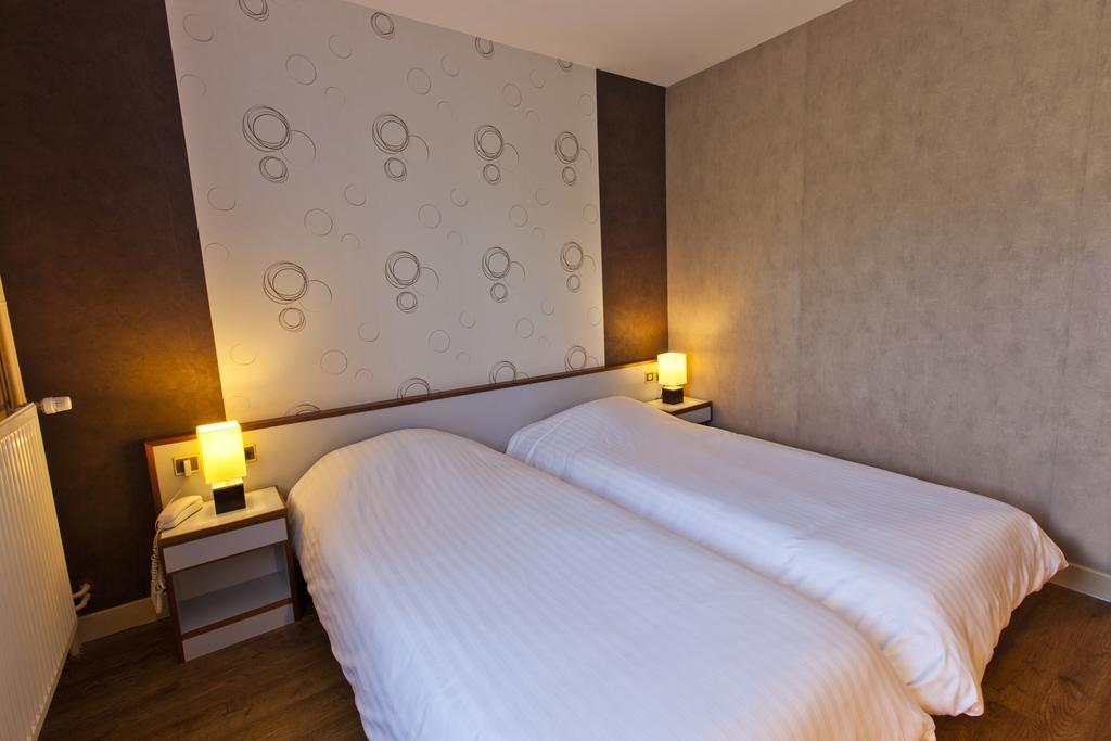 Cit'Hotel Du Circuit Magny-Cours Luaran gambar